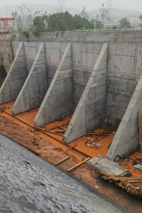 阳泉矿区锚杆式挡土墙